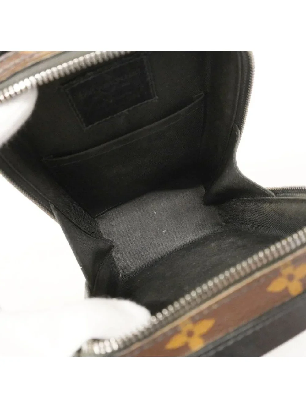 Louis Vuitton Shoulder Bag Monogram Tufting Vertical Soft Trunk Joanne
